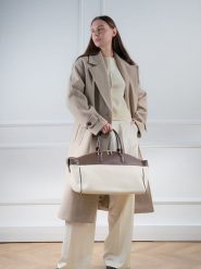 Christian Laurier Skórzana torba podróżna "Mae" w kolorze brązowo-białym - 46 x 28 x 20 cm rozmiar: onesize. Białe torby na ramię Christian Laurier, bez wzorów, z materiału, przez ramię. Za 347.99 zł.