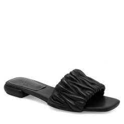Klapki Badura. Czarne klapki Badura, bez wzorów, bez obcasa. Za 229.99 zł.