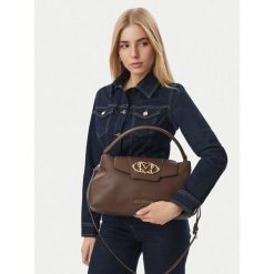 Torebka LOVE MOSCHINO. Brązowe torebki klasyczne Love Moschino, bez wzorów, bez dodatków. Za 949.99 zł.