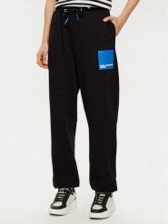 Karl Lagerfeld Jeans Spodnie dresowe A1W10004 Czarny Regular Fit. Czarne spodnie dresowe Karl Lagerfeld Jeans, m, bez wzorów, z bawełny. Za 319.99 zł.