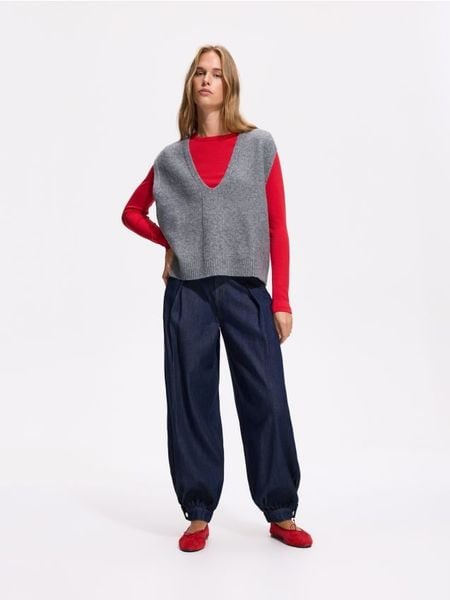 Jeansy Balloon - granatowy. Niebieskie jeansy Reserved, bez wzorów. Za 149.99 zł.