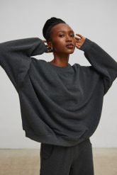 Bluza damska o kroju regular fit w kolorze GRAPHITE- PHENIX-UNI. Szare bluzy Marsala, uniwersalny, bez wzorów, z bawełny, bez kaptura. Za 259.90 zł.