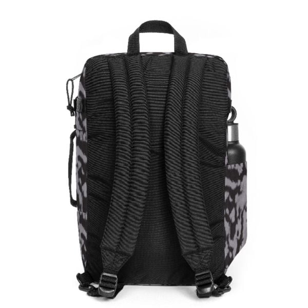 Plecak Eastpak Transit'R. Szare plecaki Eastpak, bez wzorów. Za 449.50 zł.