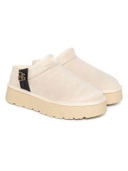 Blackfield Botki zimowe "Edila" w kolorze beżowym rozmiar: 38. Brązowe botki Blackfield, na zimę, bez wzorów, bez obcasa, na platformie, bez zapięcia. Za 165.31 zł.