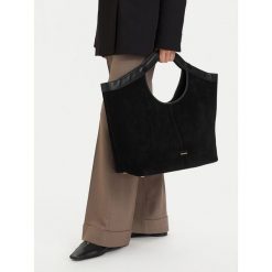 Torebka GINO ROSSI. Czarne shopper Gino Rossi, bez wzorów, bez dodatków. Za 699.99 zł.
