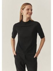 TATUUM Sweter "Lulu" w kolorze czarnym rozmiar: M. Czarne swetry Tatuum, m, bez wzorów, bez ramiączek. Za 83.81 zł.