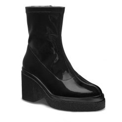 Botki Jenny Fairy. Czarne botki Jenny Fairy, bez wzorów, bez obcasa, na słupku, bez zapięcia. Za 179.99 zł.