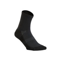 Skarpetki do chodzenia WS 500 Mid czarne. Czarne skarpety NEWFEEL, bez wzorów, z elastanu. Za 14.99 zł.