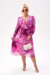 Elegancka sukienka Lilianna w odcieniach różu - zwiewność i romantyzm PLUS SIZE XXL. Czerwone sukienki Moda Size Plus Iwanek, na imprezę, plus size, z aplikacjami, z elastanu, eleganckie, z asymetrycznym kołnierzem, plus size, bez ramiączek, mini, asymetryczne. W wyprzedaży za 259.90 zł.