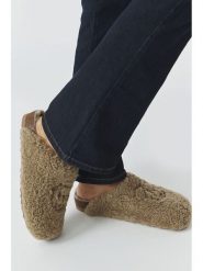 TATUUM Kapcie w kolorze jasnobrązowym rozmiar: 40. Brązowe obuwie domowe Tatuum, bez wzorów, z materiału, z okrągłym noskiem, bez zapięcia. Za 203.93 zł.