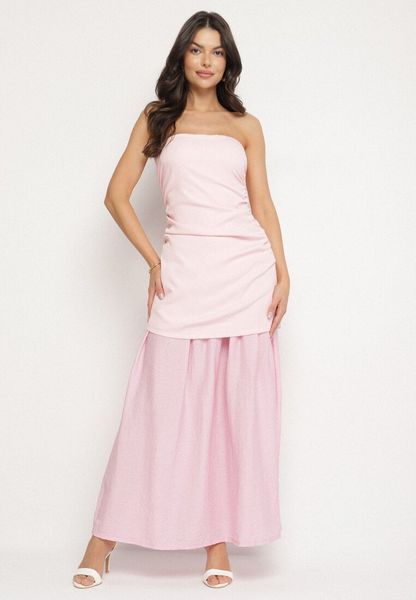 Różowa Koktajlowa Sukienka Typu Bandeau z Marszczeniem Izelessa. Czerwone sukienki Born2be, na imprezę, m, bez wzorów, klasyczne, bez kołnierzyka, bez ramiączek. Za 159.99 zł.