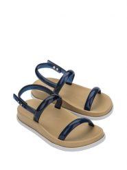 Melissa Sandały w kolorze granatowym rozmiar: 41/42. Niebieskie sandały Melissa, bez wzorów, klasyczne, z otwartym noskiem, bez obcasa, bez zapięcia. Za 143.95 zł.