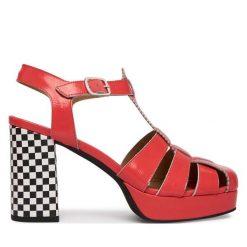 Sandały Fly London. Czerwone sandały Fly London, bez wzorów, bez obcasa, na słupku, bez zapięcia. Za 800.99 zł.