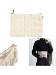 The Concept Factory Kopertówka w kolorze kremowym - dł. 23 cm rozmiar: onesize. Brązowe kopertówki The Concept Factory, bez wzorów, z materiału, bez dodatków. Za 32.90 zł.