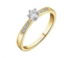Pierścionek z żółtego złota z brylantami - 0,27 ct - próba 585. Żółte pierścionki Apart, z brylantem, złote. Za 5,090.00 zł.