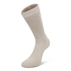 Ambling unisex skarpety. Białe skarpety Dare 2b, bez wzorów. W wyprzedaży za 39.99 zł.