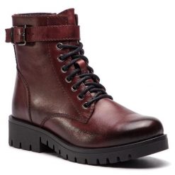 Trzewiki Lasocki. Czerwone botki Lasocki, bez wzorów, bez obcasa, na płaskiej podeszwie, bez zapięcia. Za 199.99 zł.