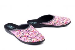 ADANEX 29528 DIL3VD kolorowy, kapcie damskie. Czerwone obuwie domowe Adanex, bez wzorów, bez zapięcia. Za 53.54 zł.