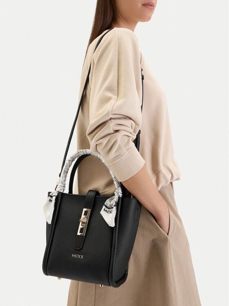 MEXX Torebka EO-MEXX-B-003-09 Czarny. Czarne torebki klasyczne Mexx, bez wzorów, z materiału, bez dodatków. Za 172.99 zł.