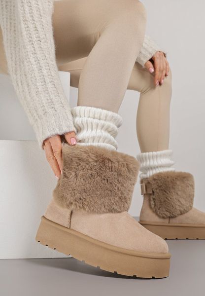 Ciemnobeżowe Śniegowce za Kostkę Mocno Ocieplane z Futerkiem na Platformie Reilanna. Brązowe trapery i śniegowce Born2be, z futra, za kostkę. Za 84.99 zł.