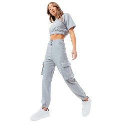 Spodnie sportowe damskie Justhype Sweat Crop T-Shirt-Cargo Joggers. Szare spodnie dresowe Hype, xs, bez wzorów, z bawełny. Za 209.99 zł.