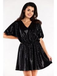 Awama Sukienka w kolorze czarnym rozmiar: onesize. Czarne sukienki Awama, bez wzorów, bez kołnierzyka, bez ramiączek, mini. Za 159.99 zł.