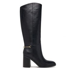Kozaki Guess. Czarne kozaki Guess, bez obcasa, na słupku, bez zapięcia. Za 954.99 zł.