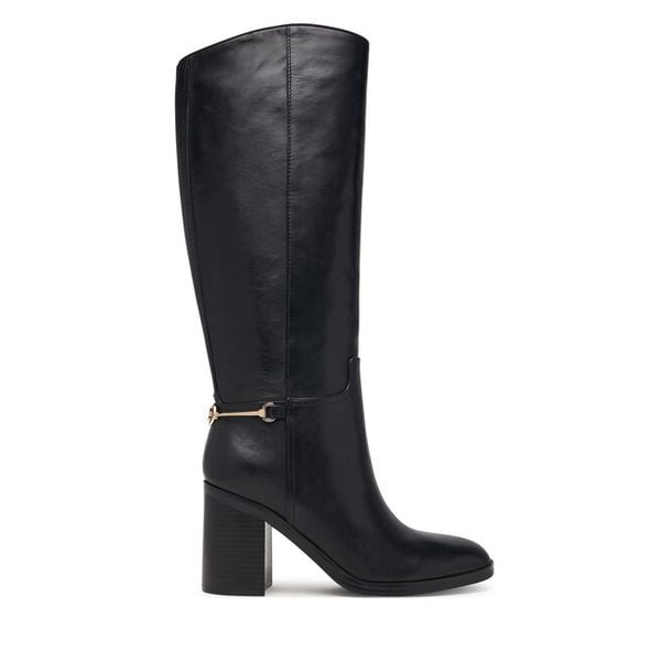 Kozaki Guess. Czarne kozaki Guess, bez obcasa, na słupku, bez zapięcia. Za 954.99 zł.