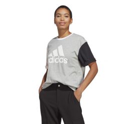 Koszulka z krótkim rękawem damska Adidas Gym & Pilates. Białe bluzki Adidas, s, bez wzorów, z bawełny, eleganckie, bez kołnierzyka, bez ramiączek. W wyprzedaży za 119.99 zł.