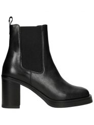 Wojas Skórzane botki w kolorze czarnym rozmiar: 41. Czarne botki Wojas, bez wzorów, bez obcasa, bez zapięcia. Za 384.71 zł.