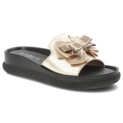 Klapki damskie S.Barski, cholewka ze skóry naturalnej licowej wsuwany fason szeroki pasek z przodu ozdobna kokarda, złote, KV61-6061. Żółte klapki S.BARSKI, bez wzorów, ze skóry, bez obcasa. Za 149.00 zł.