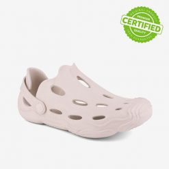 Klapki Coqui Hill beżowe damskie. Brązowe klapki Coqui, bez wzorów, z materiału, bez obcasa. Za 140.99 zł.