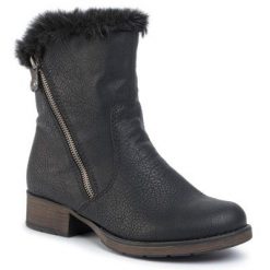 RIEKER Z9572-00 Czarny. Czarne botki Rieker, bez wzorów, z syntetyku, bez obcasa, bez zapięcia. Za 279.99 zł.