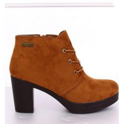 Brązowe Półbuty na obcasie camel 8B883 Camel. Brązowe botki ButyModne, bez wzorów, bez obcasa, na obcasie, bez zapięcia. W wyprzedaży za 129.00 zł.