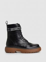 Pepe Jeans FOOTWEAR Botki "Yoko" w kolorze czarnym rozmiar: 37. Czarne botki Pepe Jeans FOOTWEAR, bez wzorów, z jeansu, bez obcasa, na platformie, bez zapięcia. Za 259.74 zł.