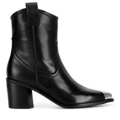Kowbojki Badura. Czarne botki Badura, bez wzorów, bez obcasa, na słupku, bez zapięcia. Za 429.99 zł.