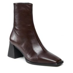 Botki Vagabond Shoemakers. Brązowe botki Vagabond Shoemakers, bez wzorów, bez obcasa, na słupku, bez zapięcia. Za 719.99 zł.