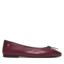 Baleriny Tommy Hilfiger. Czerwone baleriny TOMMY HILFIGER, bez wzorów, bez obcasa. Za 429.99 zł.