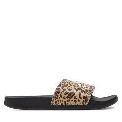 Klapki adidas. Czarne klapki Adidas, bez wzorów, bez obcasa. Za 159.99 zł.