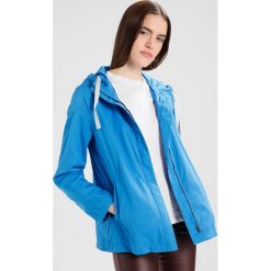 Benetton RAIN JACKET Kurtka przeciwdeszczowa bright blue. Niebieskie kurtki sportowe Benetton, z materiału. W wyprzedaży za 179.10 zł.