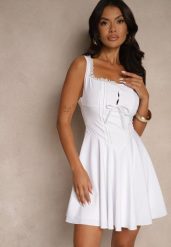 Biała Rustykalna Sukienka Vices o Rozkloszowanym Kroju z Grosetowym Wiązaniem Folessea. Białe sukienki Renee, na imprezę, l, bez wzorów, eleganckie, bez kołnierzyka, bez ramiączek, mini, rozkloszowane. Za 89.99 zł.