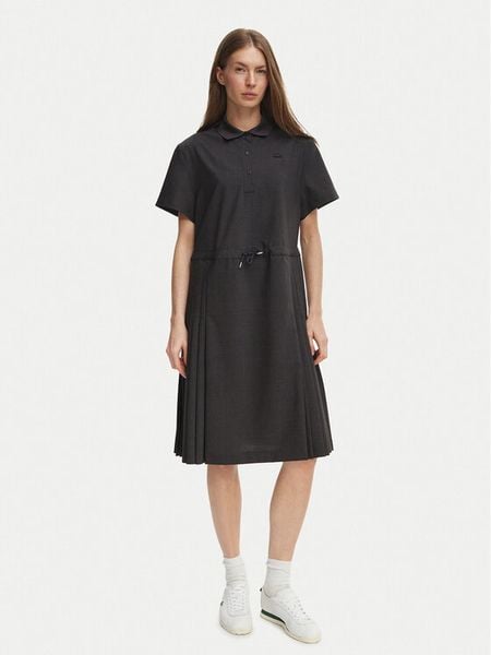 Lacoste Sukienka codzienna EF0197 Szary Regular Fit. Szare sukienki Lacoste, na co dzień, bez wzorów, z syntetyku, bez kołnierzyka, bez ramiączek, proste. Za 1,299.00 zł.