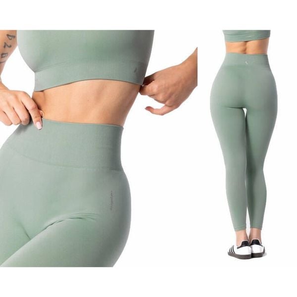 Legginsy treningowe damskie Carpatree Simply Seamless. Zielone legginsy Carpatree, s, bez wzorów. Za 110.99 zł.