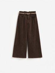 Jeansy wide leg z paskiem - brązowy. Brązowe jeansy Reserved, bez wzorów. Za 159.99 zł.
