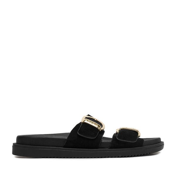 Klapki Beverly Hills Polo Club. Czarne klapki Beverly Hills Polo Club, bez wzorów, bez obcasa. Za 213.99 zł.