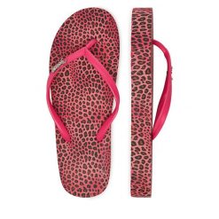 Japonki Juicy Couture. Czerwone klapki Juicy Couture, bez wzorów, bez obcasa. Za 79.99 zł.