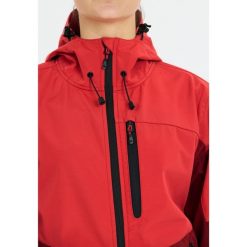 Damska kurtka wodoodporna Whistler Softshell Rodney M W-PRO 8000. Brązowe kurtki sportowe Whistler, m, bez wzorów, z softshellu, bez kaptura. W wyprzedaży za 295.00 zł.