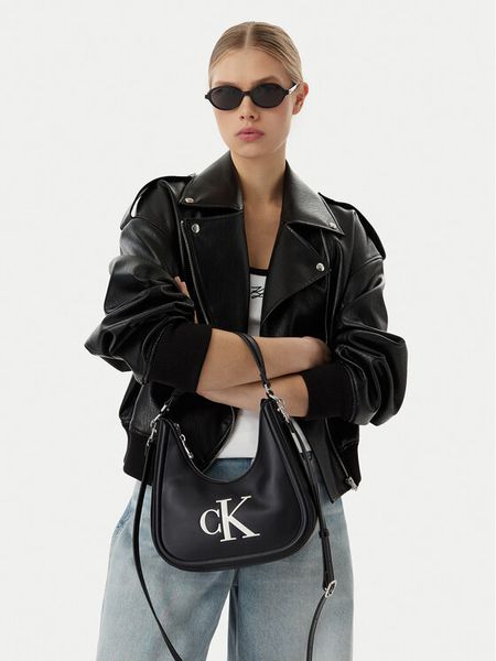 Calvin Klein Torebka Bold Ck Small Crescent LV04F3561G Czarny. Czarne torebki klasyczne Calvin Klein, bez wzorów, ze skóry, bez dodatków. Za 368.99 zł.
