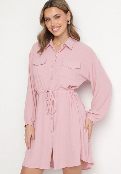 Różowa Koszulowa Sukienka z Bawełną i Wiązaniem w Pasie Ulalienna. Czerwone sukienki Born2be, na co dzień, l, z aplikacjami, z bawełny, eleganckie, bez kołnierzyka, bez ramiączek, midi, koszulowe. Za 69.99 zł.