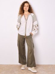 Apricot Bluzka w kolorze białym rozmiar: L. Białe bluzki Apricot, l, z aplikacjami, bez kołnierzyka, bez ramiączek. Za 86.99 zł.